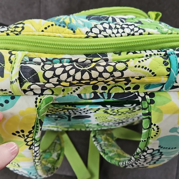 Closet Clean Out - Picture 4 of 9